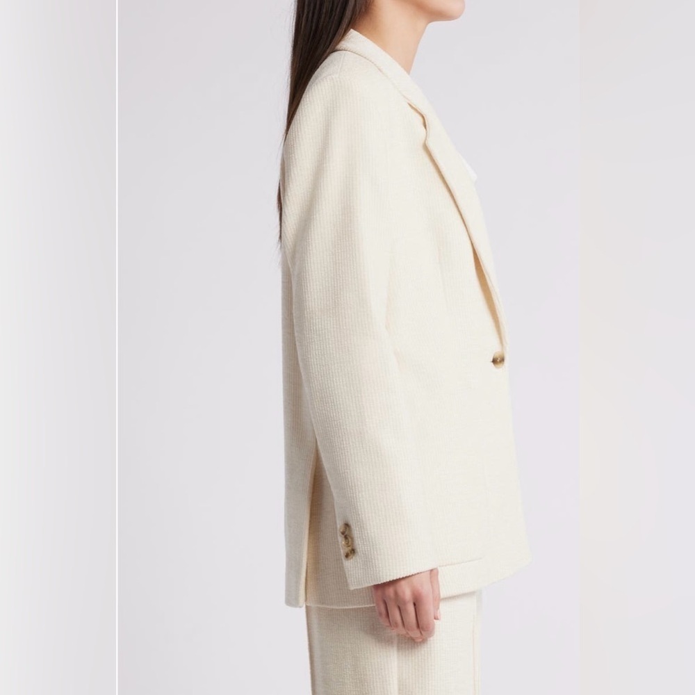 NWT Janka Ribbed Jacket
BOSS Size 8 - Picture 3 of 7